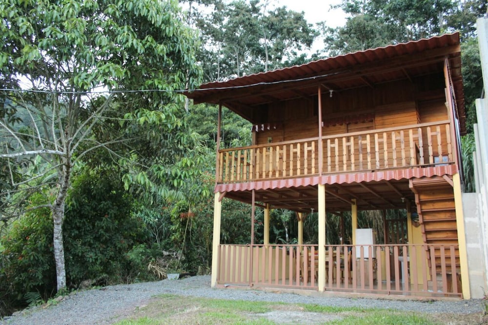 Hotel cosTURRIca - Image 1