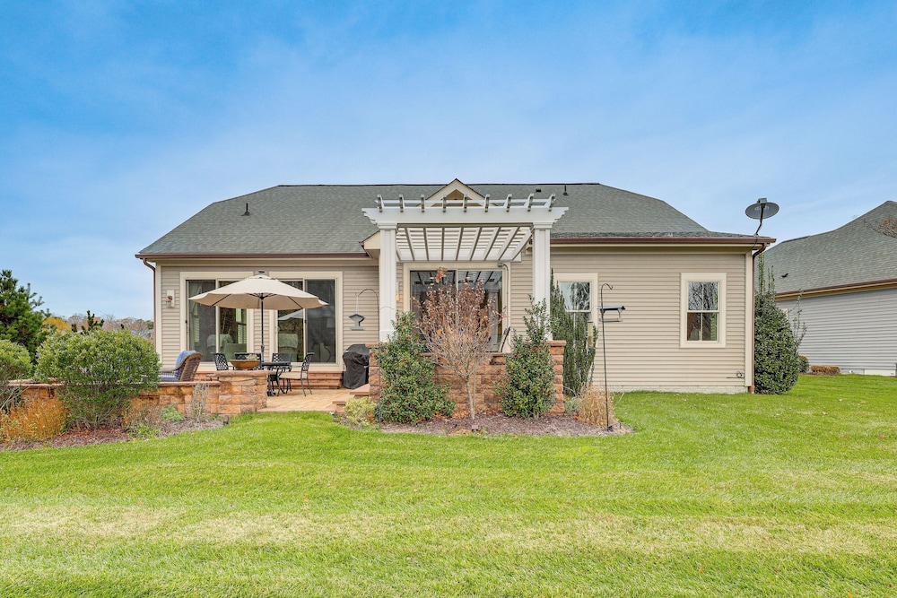 Communal Pools, 6 Mi to Bethany Beach! Family Home