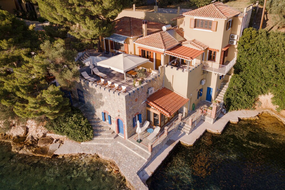 Porto Castello Villas