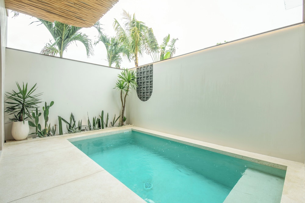 Sleek 2BR Villa, 5 Minutes to Bingin Beach