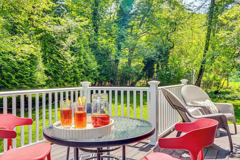 1 Mi to Campus: Princeton Home w/ Furnished Deck