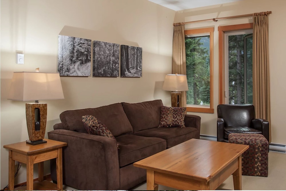 Lodges at Canmore - Image 5