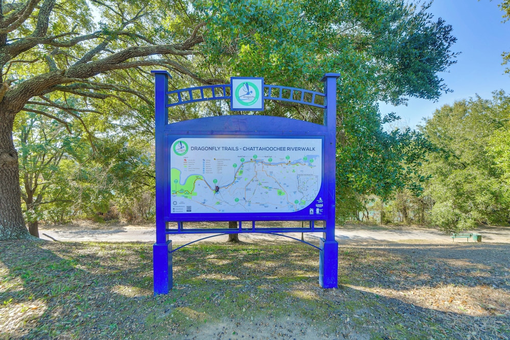 1 Mi to Chattahoochee Riverwalk: Cozy Home Base