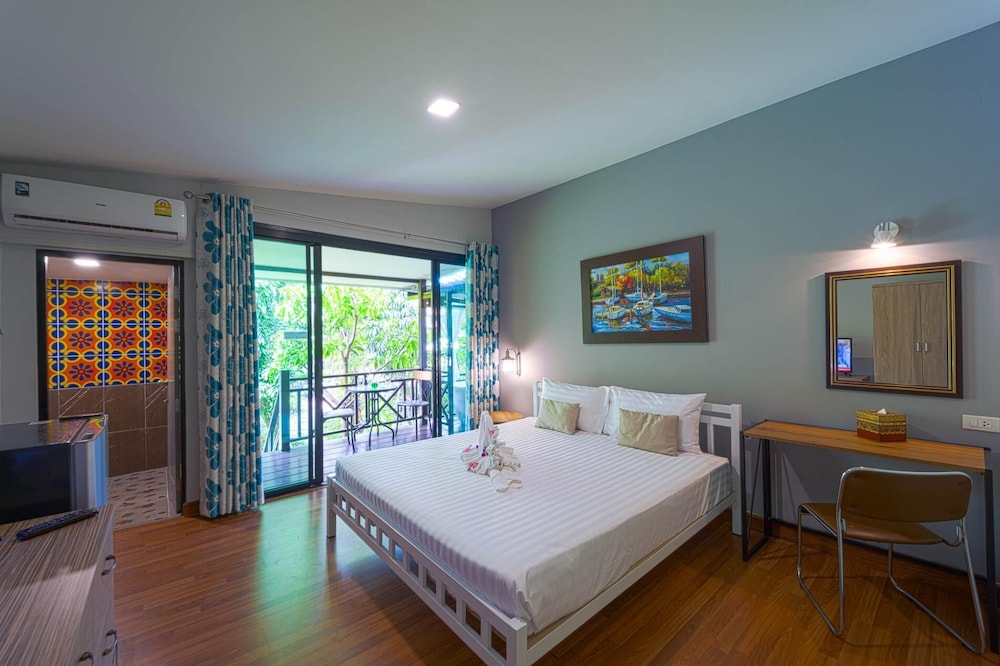 Fantastic Resort Near Town Location BS88