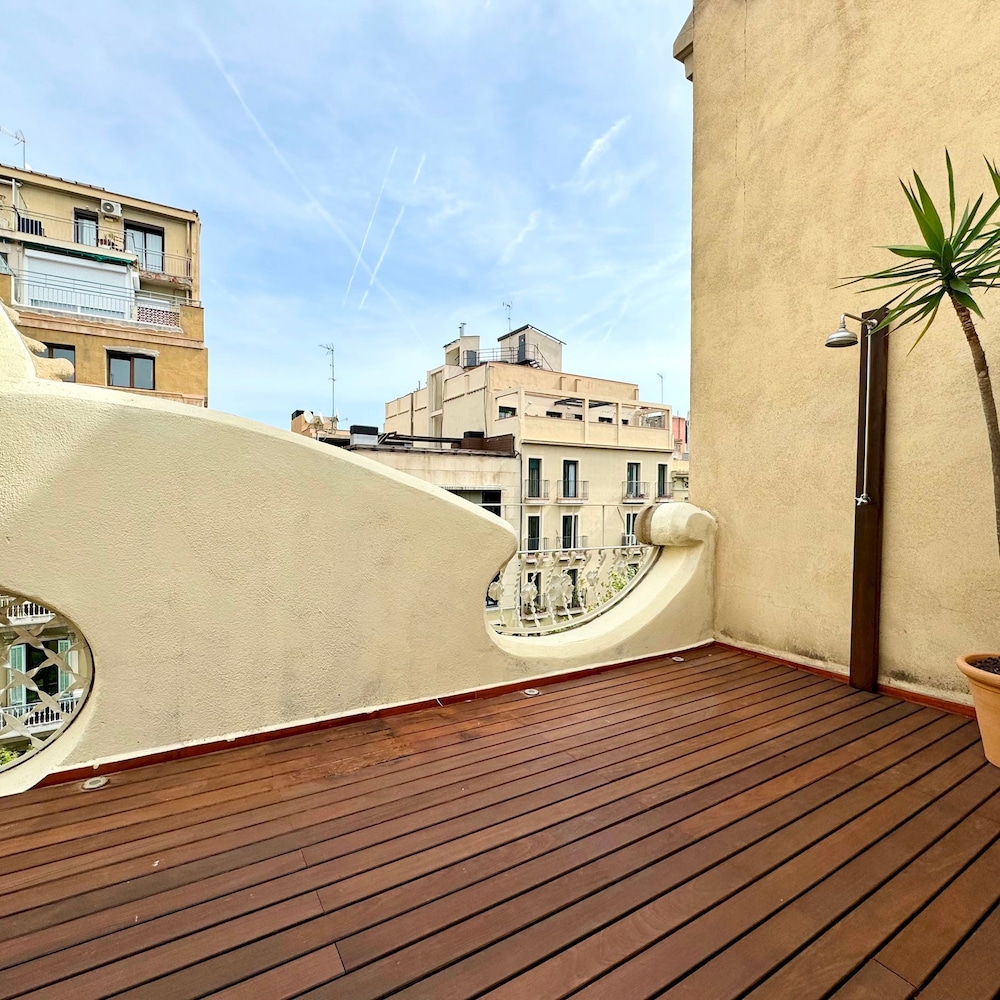 Barcelona Gem Penthouse By Myrentalhost