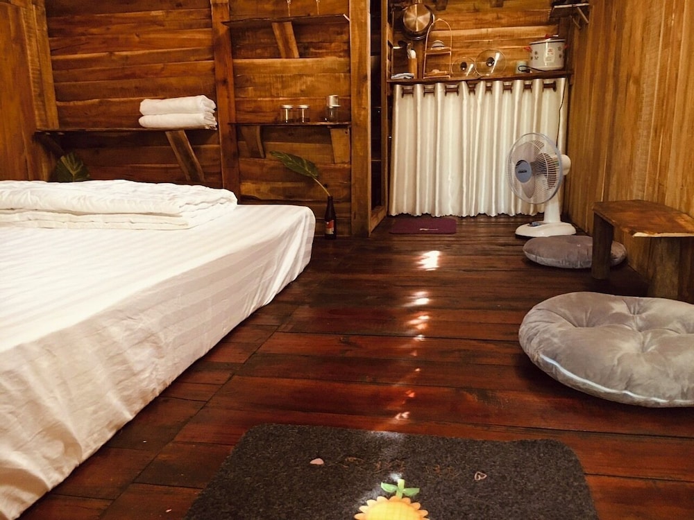Homestay Sunny Huynh view 2