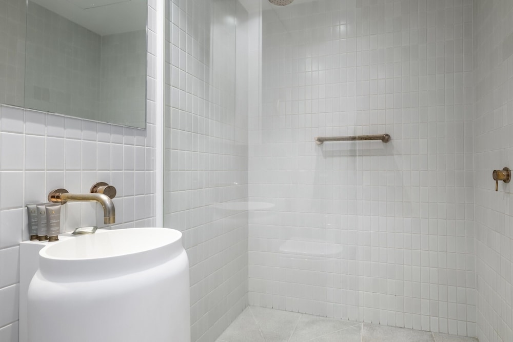Bright South Yarra 1 Bed Flat Near Cafes & Shops
