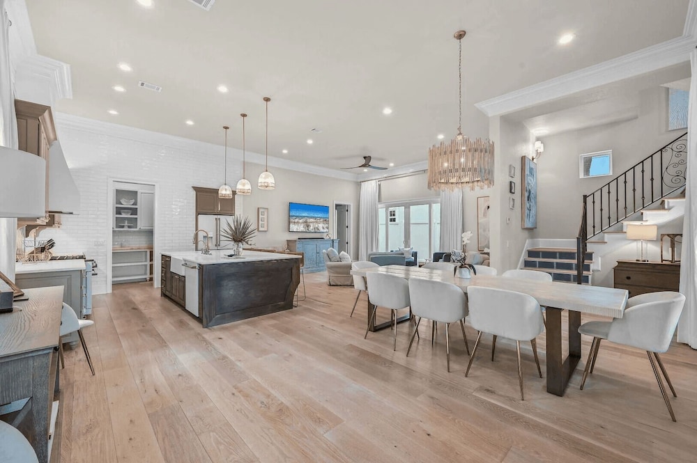Skinny Love 30a by Avantstay Private Heated Pool Block to the Beach