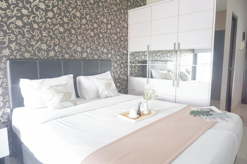 Minimalist And Relaxing Studio Room At Tamansari Semanggi Apartment