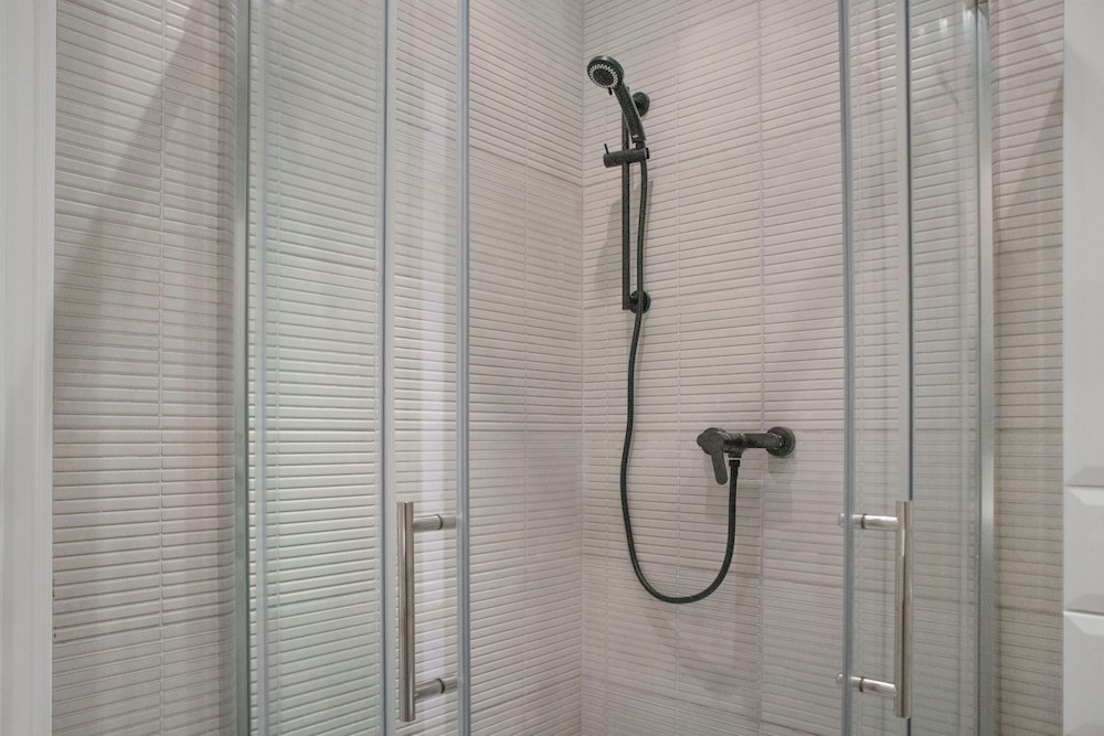 Perfect 7BR Stay Near Hauptbahnhof