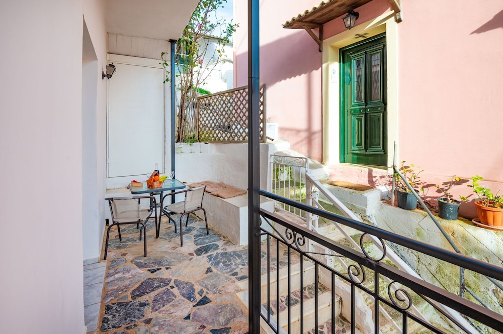 Bayside House in Corfu
