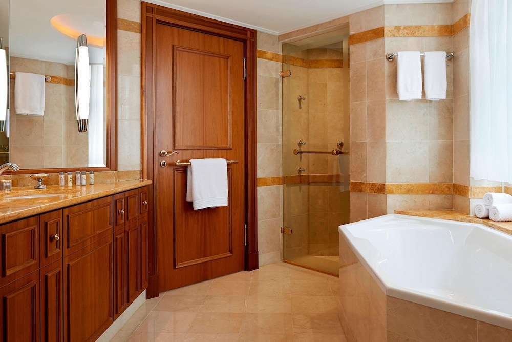 Puteaux Vacations - Renaissance Paris La Defense Hotel - Property Image 71