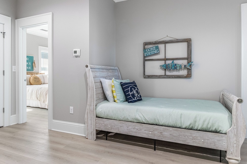 Sunshine Villa by Southern Vacation Rentals