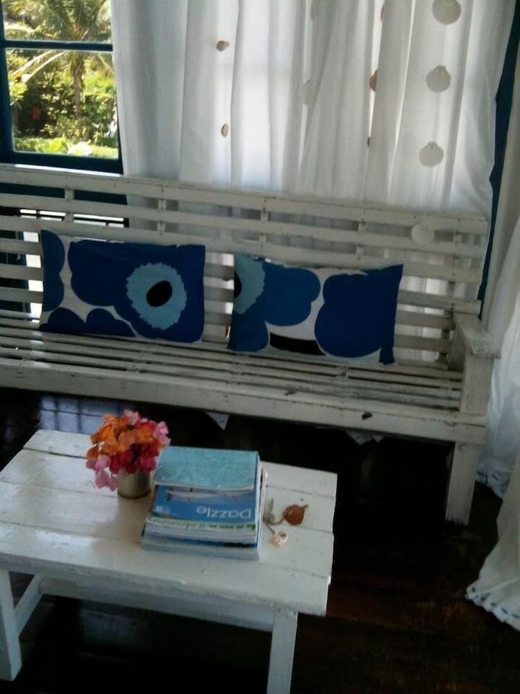 Hua Plee Lazy Beach