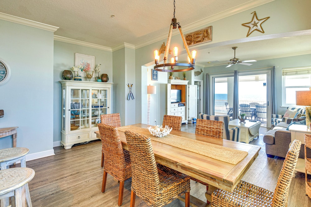 Steps to Beach: Palm Coast Escape w/ Resort Perks!