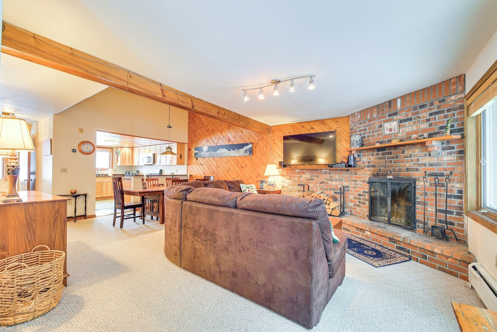 1 Mi to Killington Resort: Townhome w/ Dry Sauna!