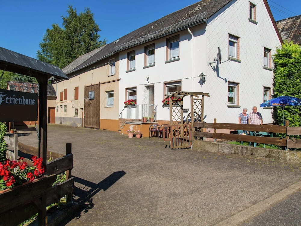 Spacious Holiday Home in Ulmen Near the Centre