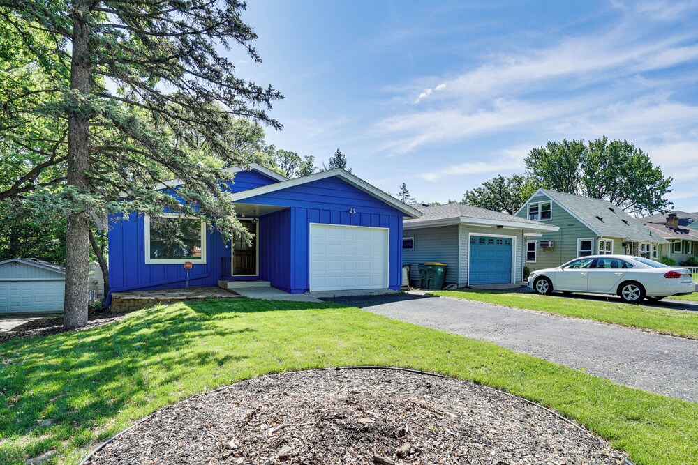 8 Mi to Central Minneapolis: Modern Home w/ Yard