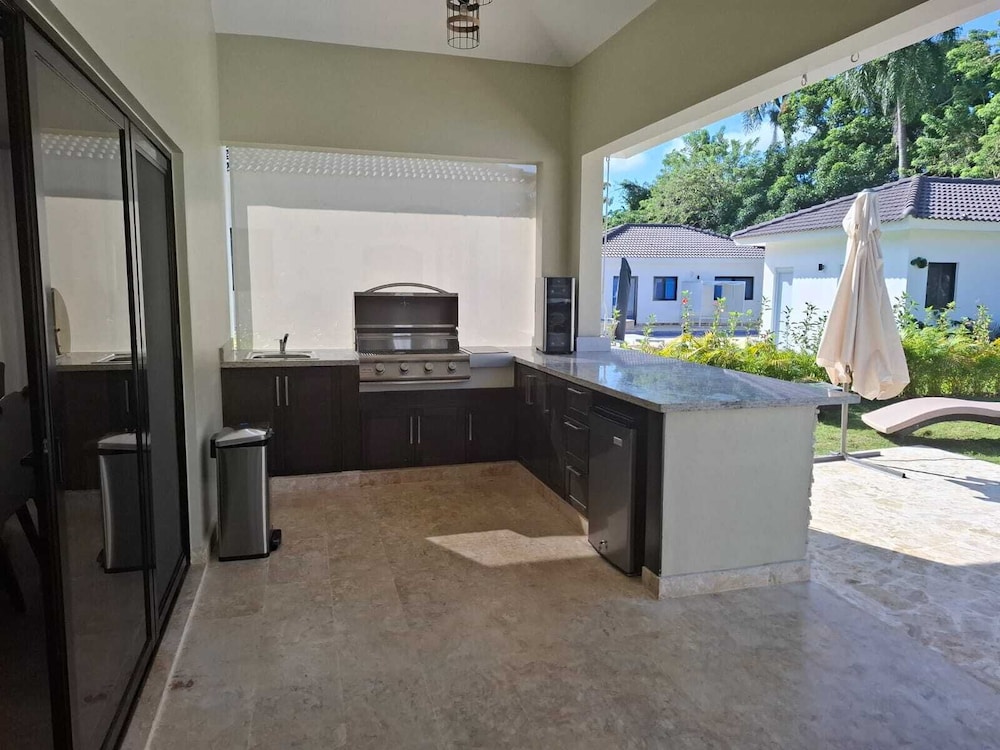 Luxury 5 Bedrooms Villa in Hispañola -sosua