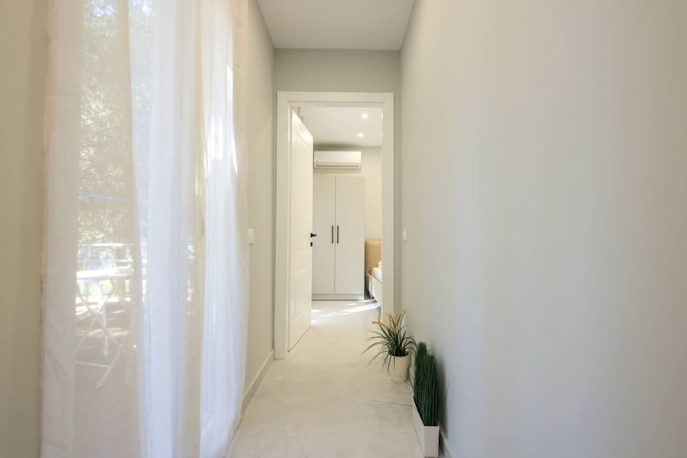 Lura Apartment 001 in Durr s