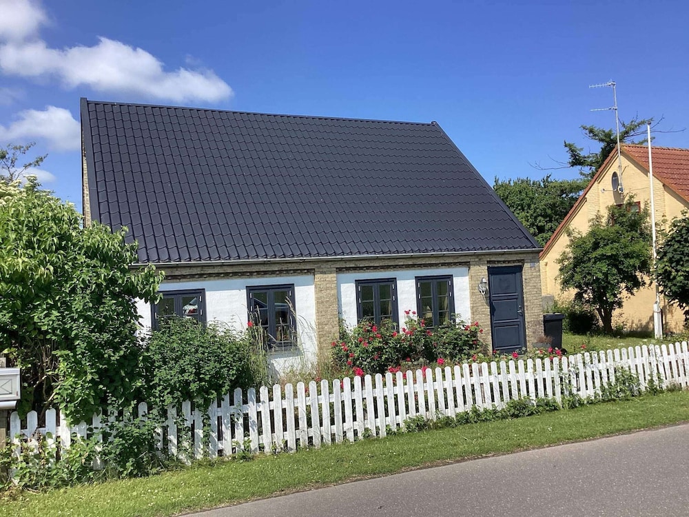 6 Person Holiday Home in Horslunde
