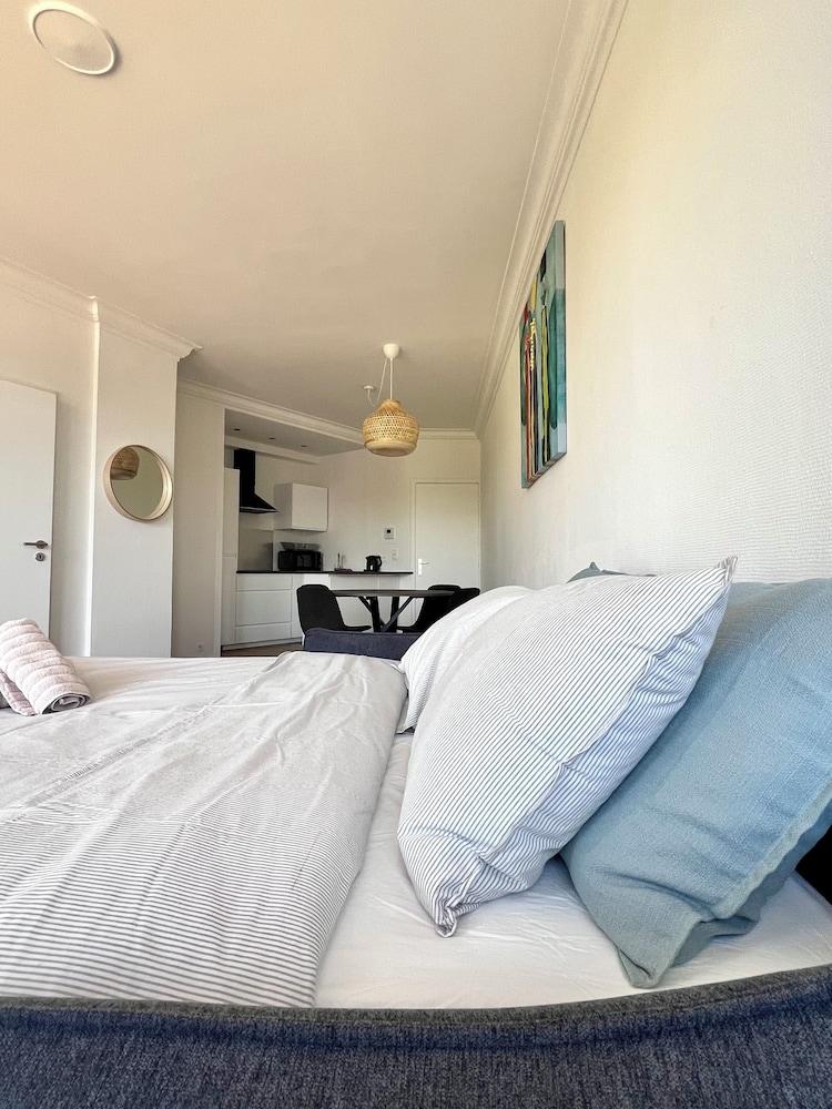 Cozy fully equipped center Liege for 4