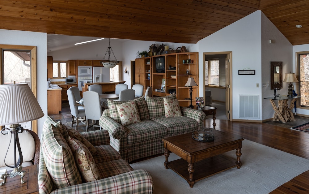 stayNantahala - Smoky Mountain Cabins
