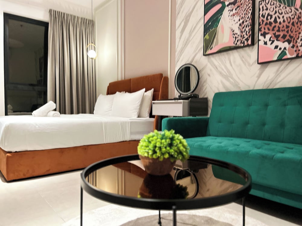 The Paxtonz by Manhattan Group