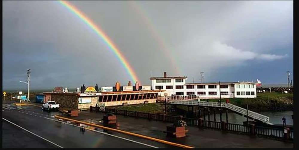 Hotel Islander Westport - Image 1