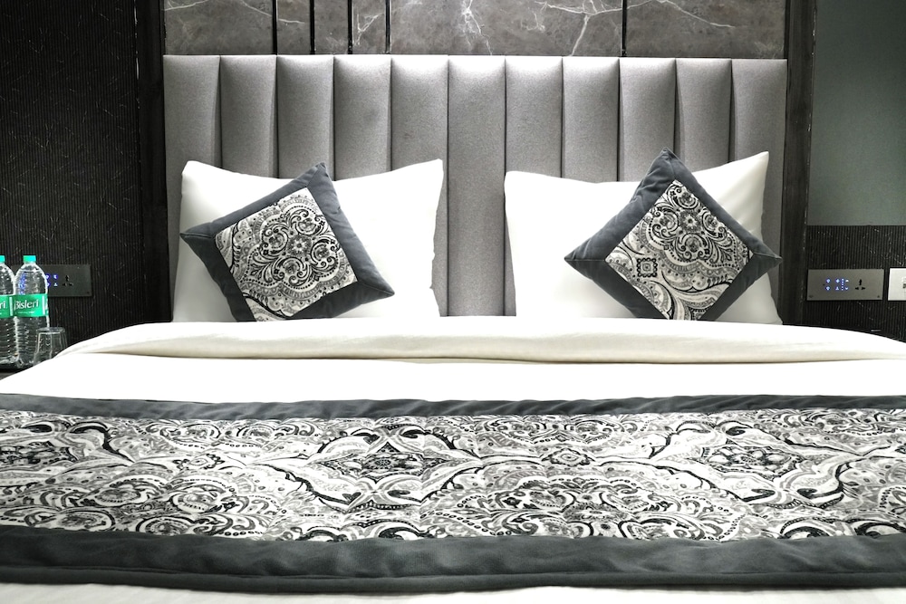 Hotel Mountain Bliss new delhi