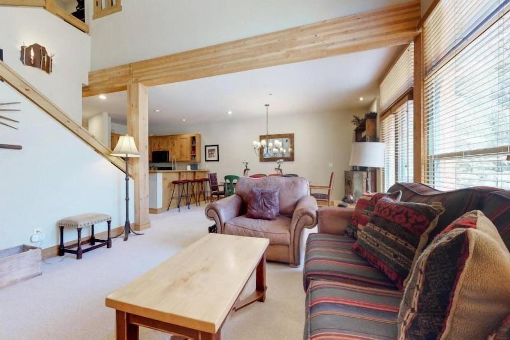 Family Friendly 3 Bedroom Mountain Vacation Rental in Keystone With Complimentary Shuttle Service and Hot Tub Access view 3