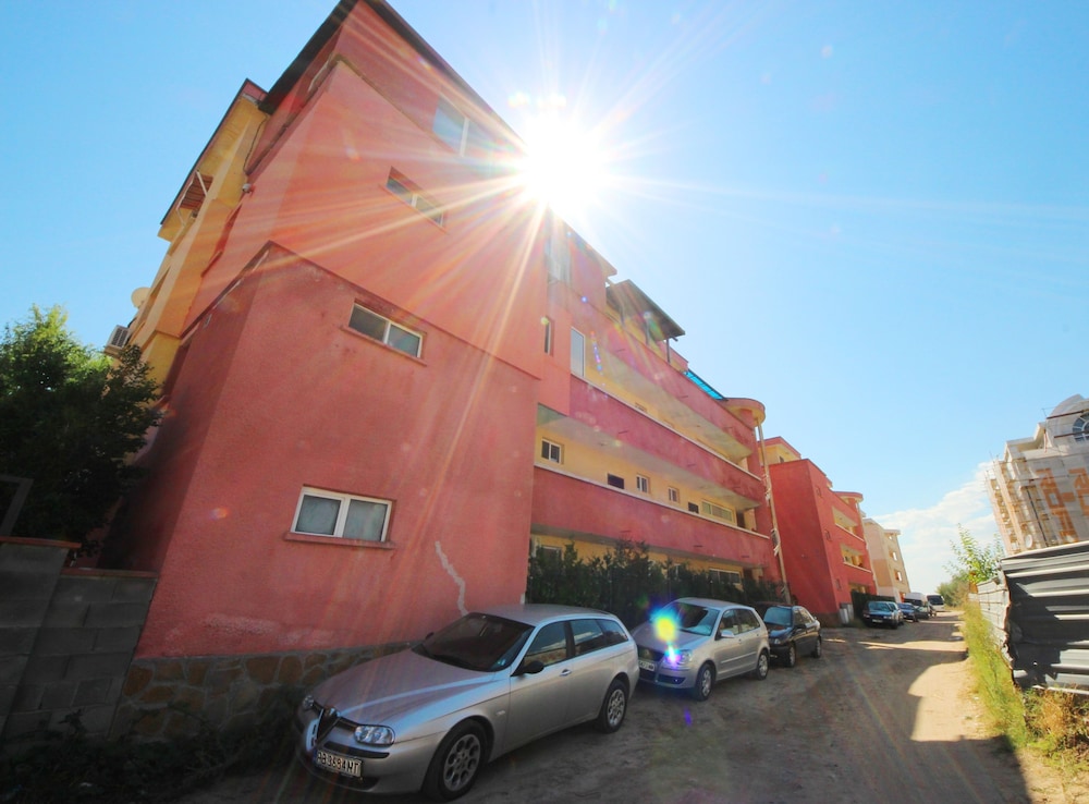Menada Alfa Apartments