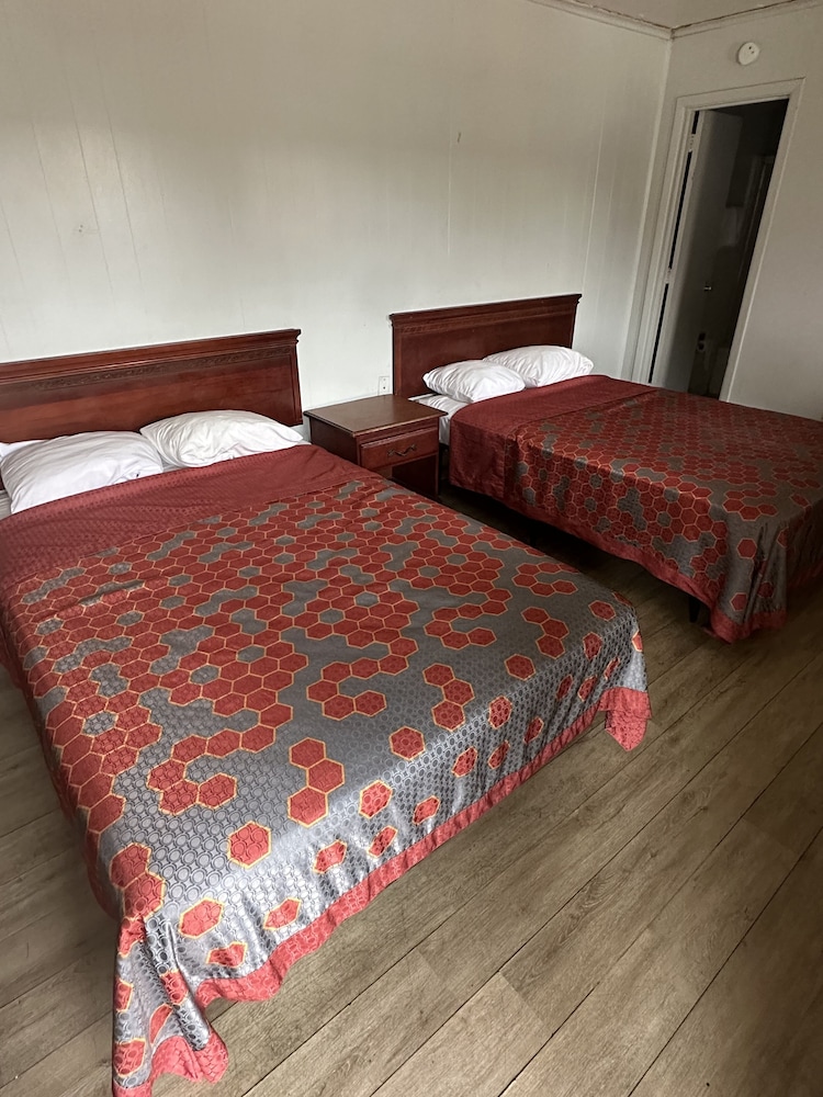 Montgomery Vacations - Travel Inn - Property Image 13