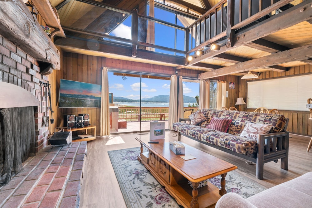 Alpine Lakefront