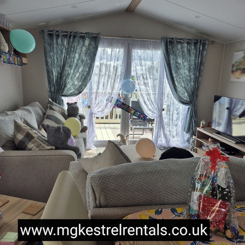 Cayton Bay Kestrel40