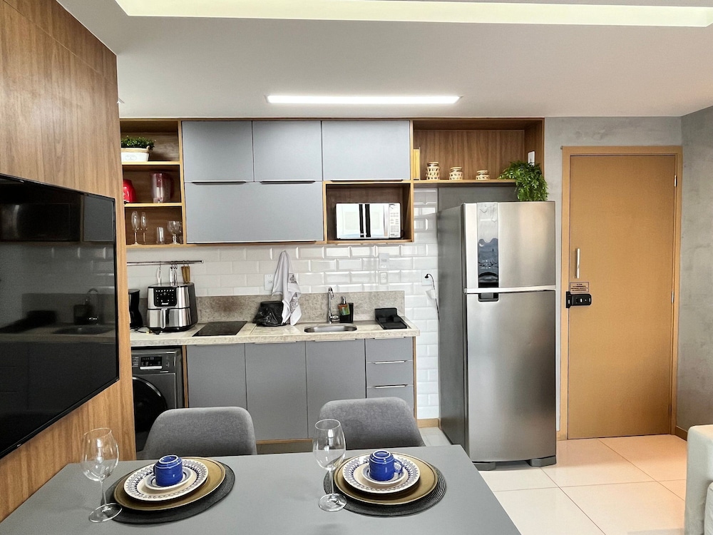 Convenience and Comfort 90m From Farol da Barra Beach - Hbas