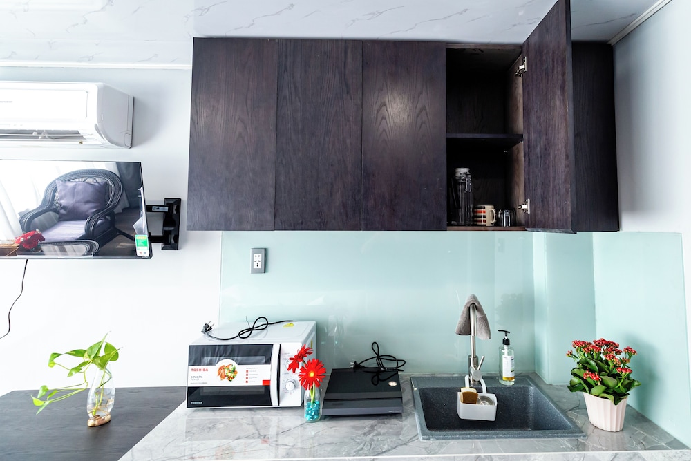 Awenasa by Livinginn