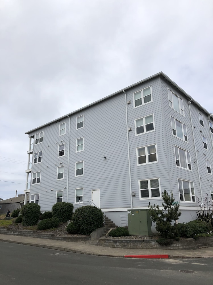 Rockaway Shores