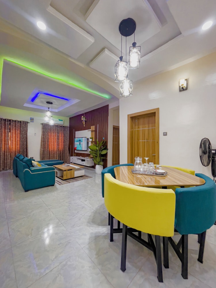 La Veda Manor Luxury Apartment