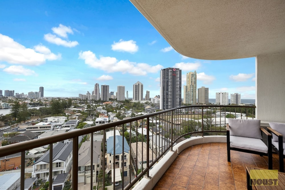 2 BR With Beautiful Views