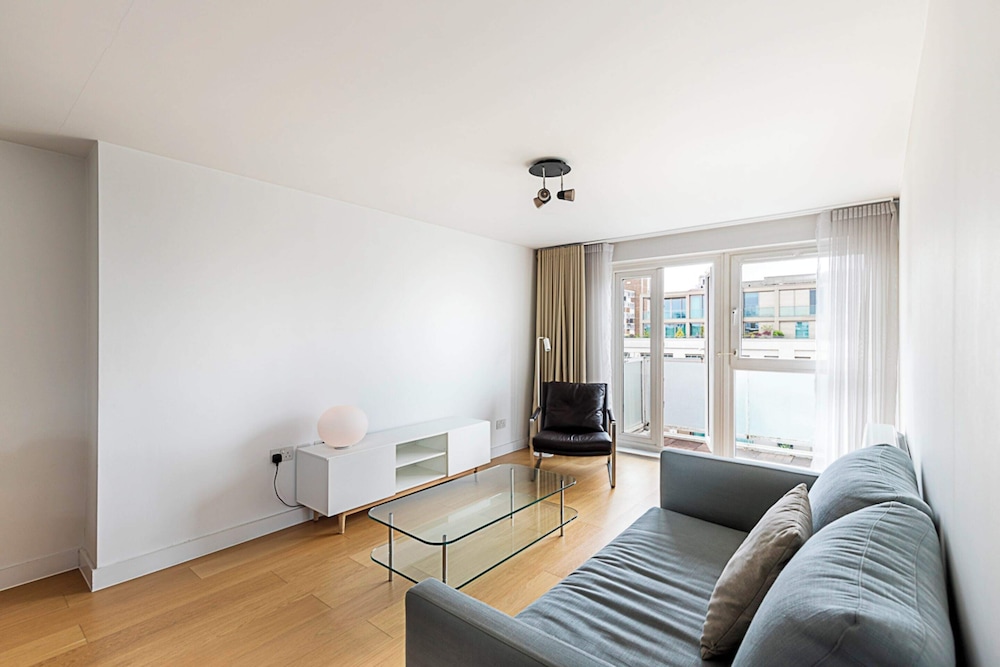 Belgravia Apartment 46