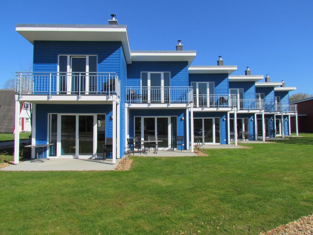 Terraced House in Damp Near Baltic Sea Beach