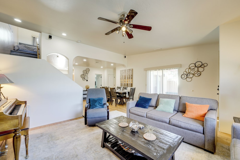 Thunder Mtn Views: Walkable Home in West Sedona!