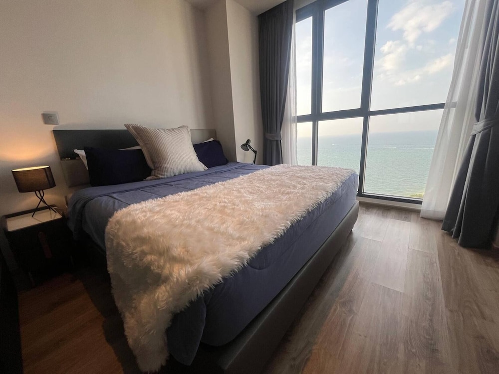 Sea View Luxury -best In Pattaya