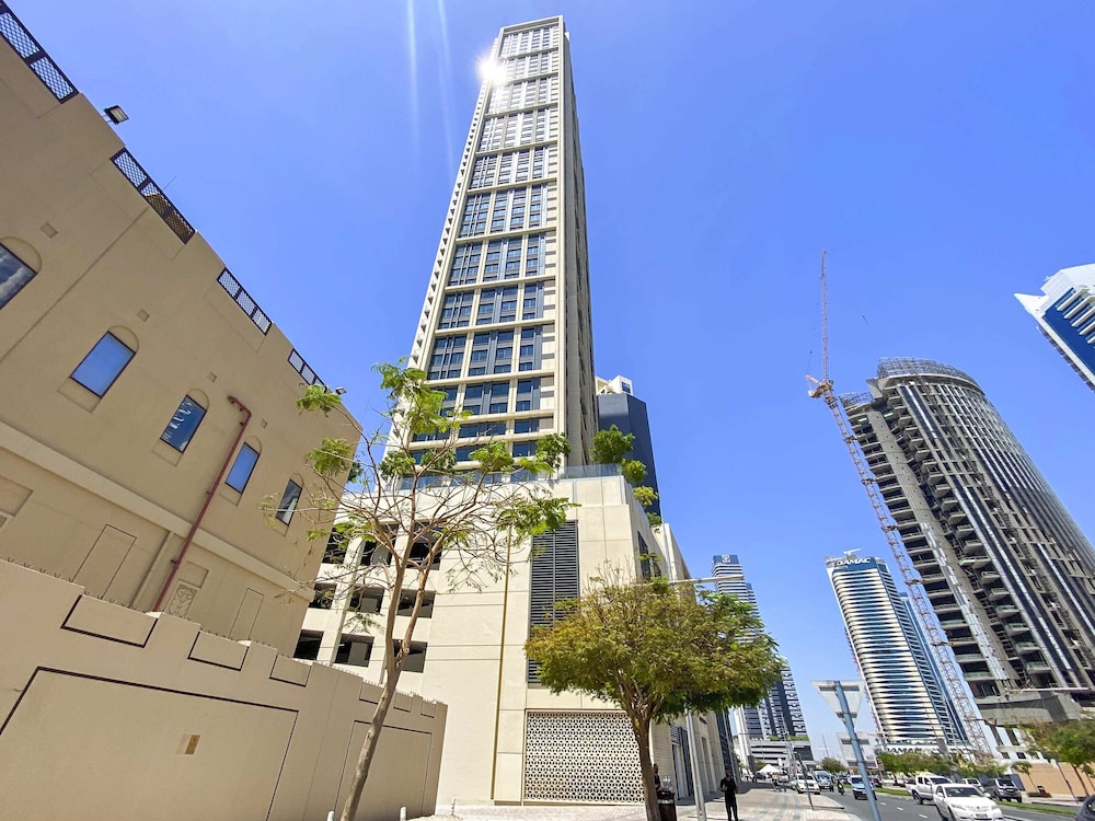 Silkhaus Burj Royale in Downtown Gym Pool