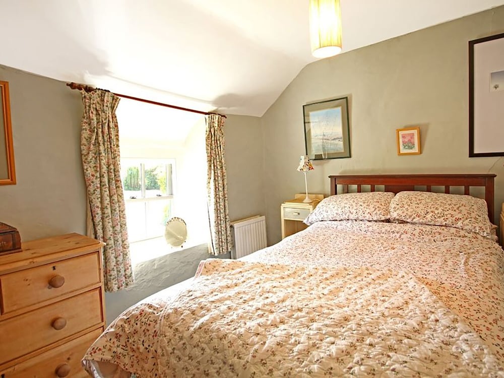 Buck Cottage view 4