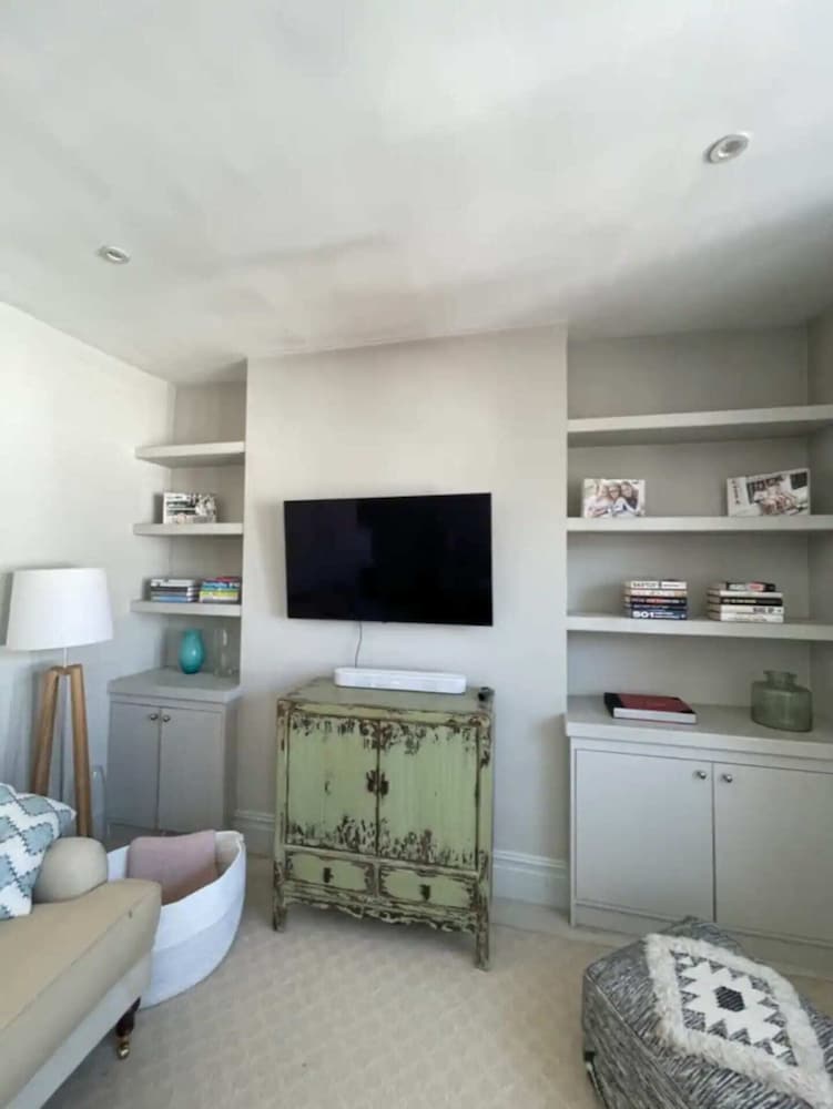 Stylish & Bright 3BD Flat With Balcony - Fulham