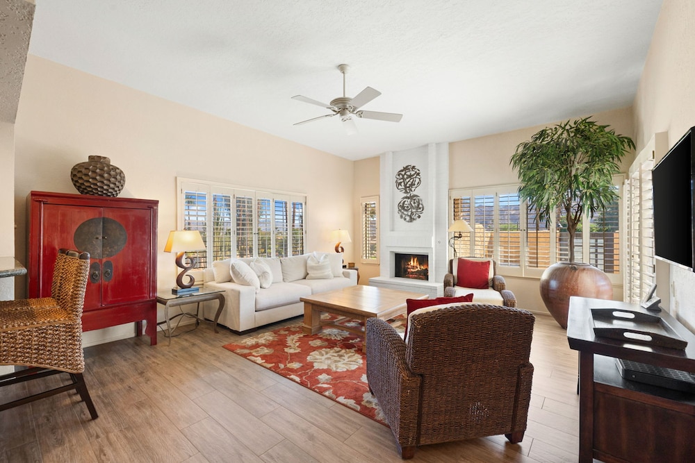 Ironwood Desert Retreat With Private Jacuzzi Scenic Views