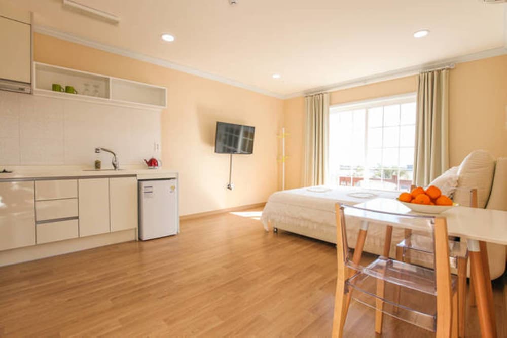 hotel room