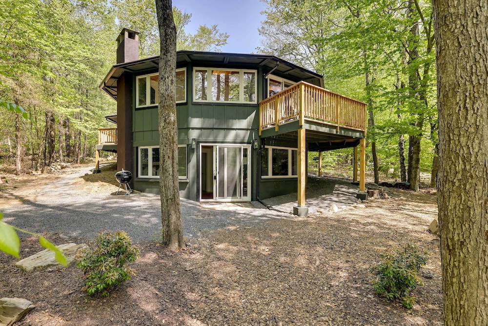 Scenic Pocono Pines Apartment w/ Fire Pit! view 2